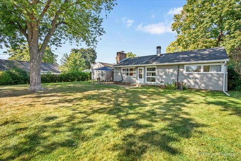 Tiny photo for 1103 LAWRENCE Avenue, Elgin, IL 60123 (MLS # 12486560)