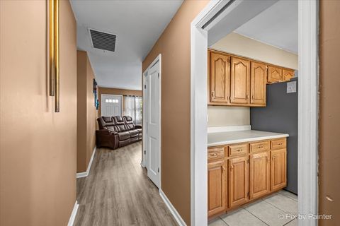 Tiny photo for 1103 LAWRENCE Avenue, Elgin, IL 60123 (MLS # 12486560)