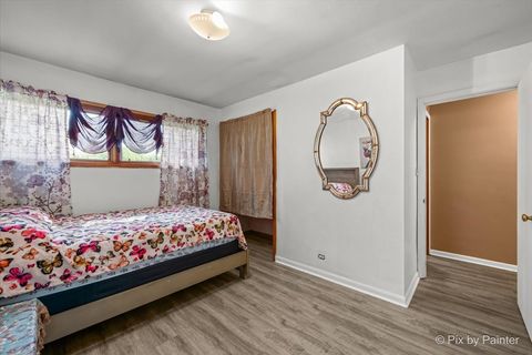 Tiny photo for 1103 LAWRENCE Avenue, Elgin, IL 60123 (MLS # 12486560)