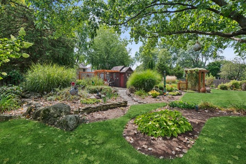 Tiny photo for 808 Lyndhurst Court, Naperville, IL 60563 (MLS # 12749730)