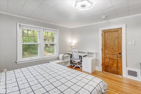 Tiny photo for 802 W Indiana Avenue, Urbana, IL 61801 (MLS # 12709641)