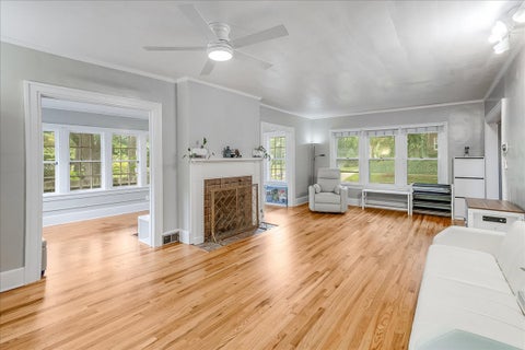 Tiny photo for 802 W Indiana Avenue, Urbana, IL 61801 (MLS # 12709641)