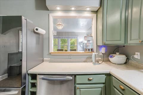 Tiny photo for 802 W Indiana Avenue, Urbana, IL 61801 (MLS # 12709641)