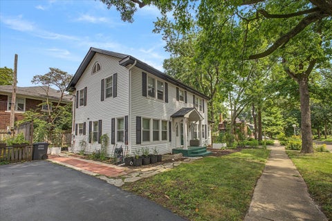 Tiny photo for 802 W Indiana Avenue, Urbana, IL 61801 (MLS # 12709641)
