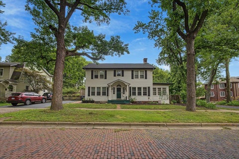 Tiny photo for 802 W Indiana Avenue, Urbana, IL 61801 (MLS # 12709641)