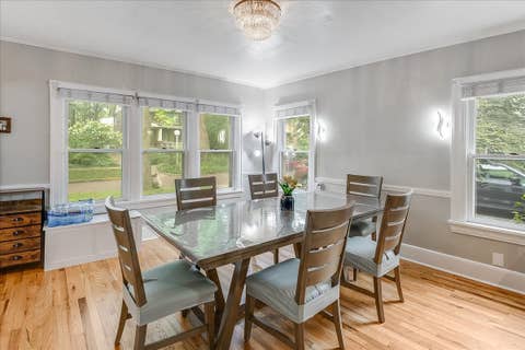 Tiny photo for 802 W Indiana Avenue, Urbana, IL 61801 (MLS # 12709641)