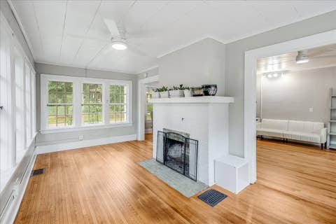 Tiny photo for 802 W Indiana Avenue, Urbana, IL 61801 (MLS # 12709641)