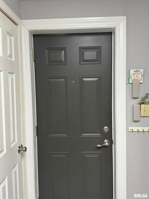 Tiny photo for 424 N COLLEGE Street, Centralia, IL 62801 (MLS # EB457085)