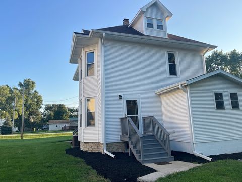 Tiny photo for 195 W 3rd Avenue, Clifton, IL 60927 (MLS # 12440254)