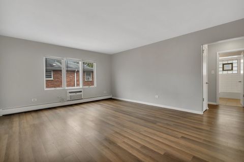 Tiny photo for 42 S Waiola Avenue #02, La Grange, IL 60525 (MLS # 12432732)