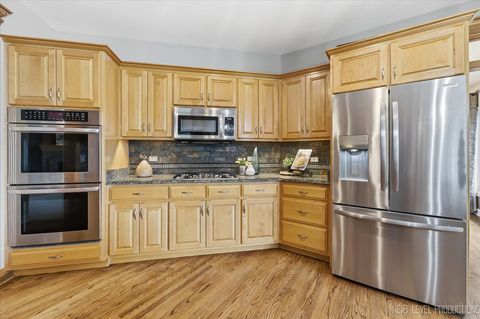 Tiny photo for 2595 Ginger Woods Drive, Aurora, IL 60502 (MLS # 12620604)