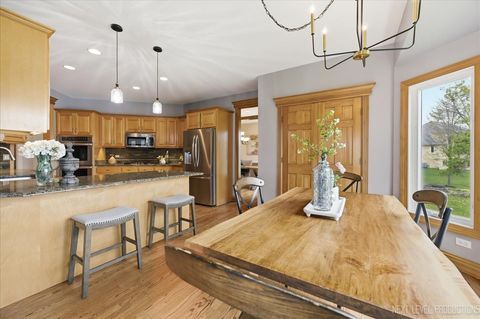 Tiny photo for 2595 Ginger Woods Drive, Aurora, IL 60502 (MLS # 12620604)