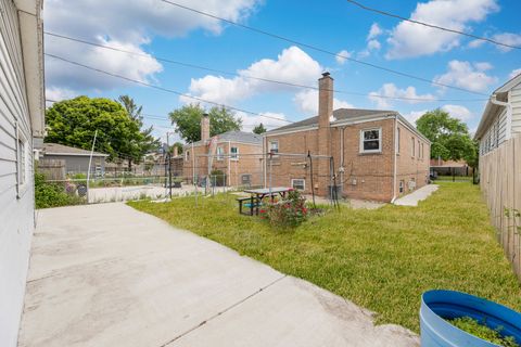 Tiny photo for 4830 S Ridgeway Avenue, Chicago, IL 60632 (MLS # 12655200)