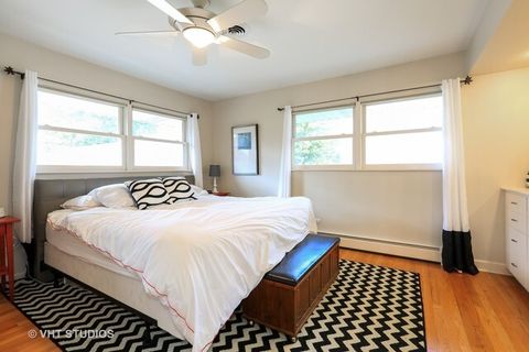 Tiny photo for 128 S Linden Avenue, Elmhurst, IL 60126 (MLS # 12503040)