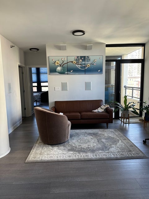 Photo of 1255 S State Street #803, Chicago, IL 60605 (MLS # 12751292)