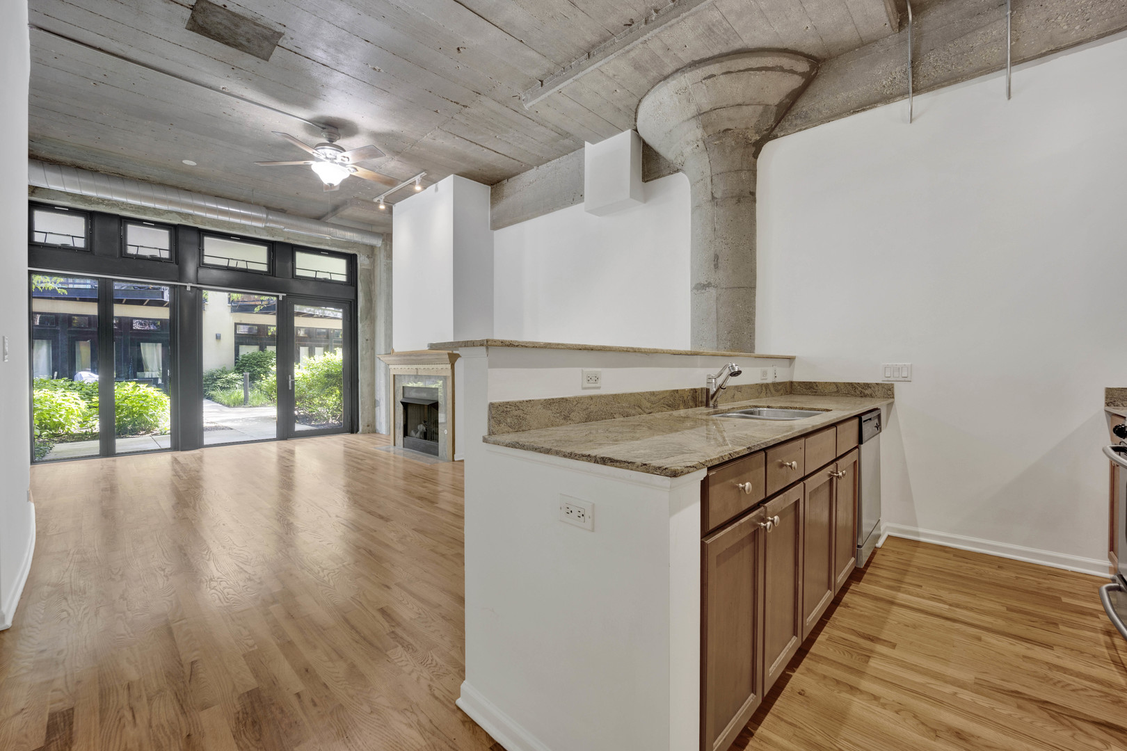 1070 W 15TH Street 112