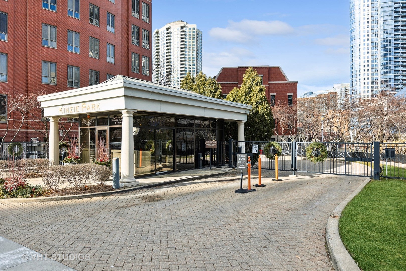 501 N Clinton Street 704