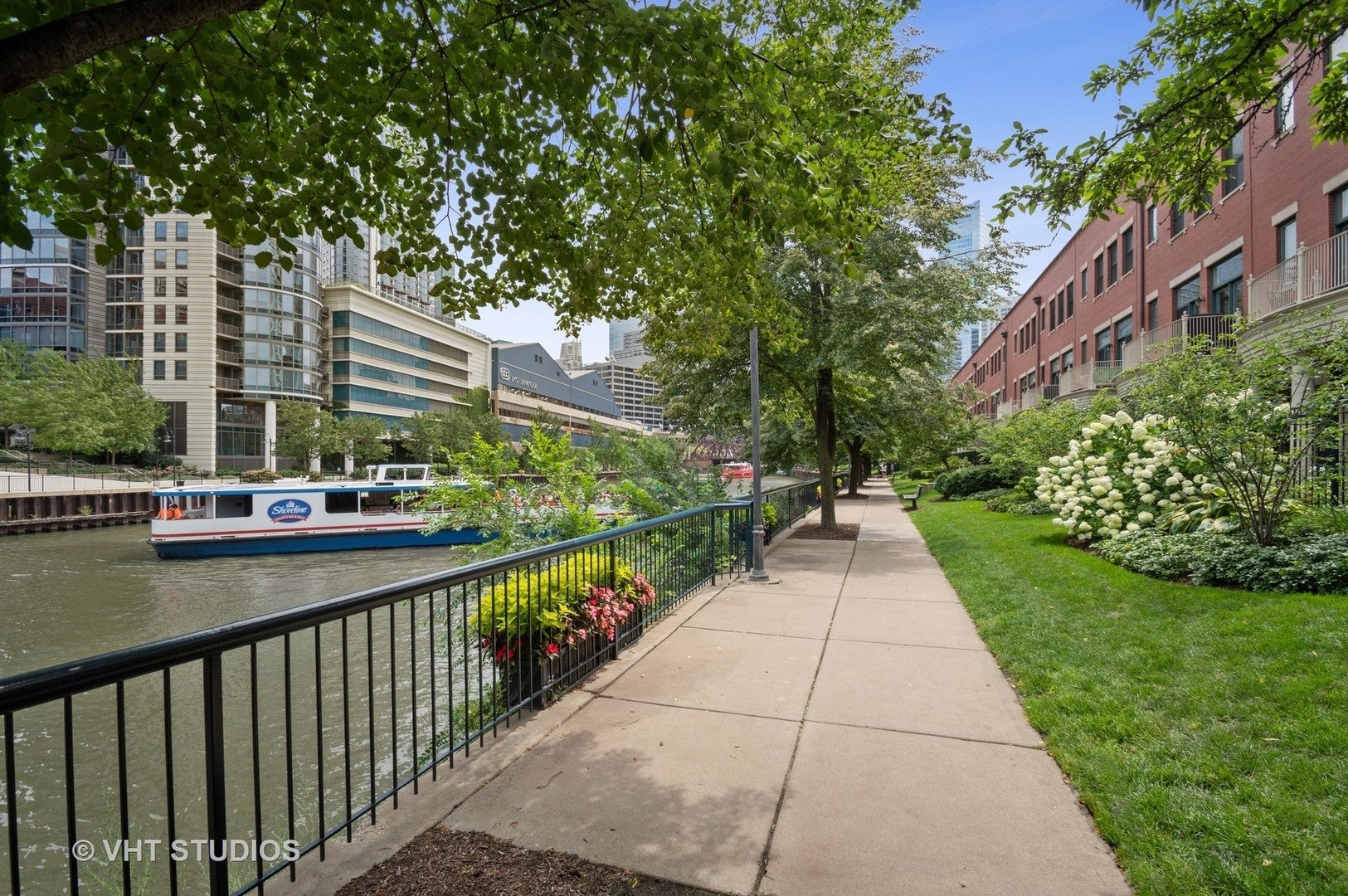 501 N Clinton Street 704