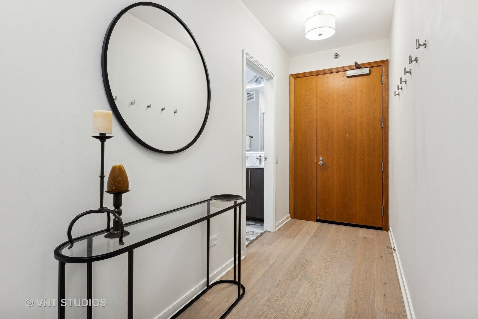 501 N Clinton Street 704