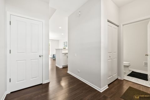Tiny photo for 47 Oakton Drive, Lombard, IL 60148 (MLS # 12471337)