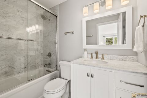 Tiny photo for 47 Oakton Drive, Lombard, IL 60148 (MLS # 12471337)
