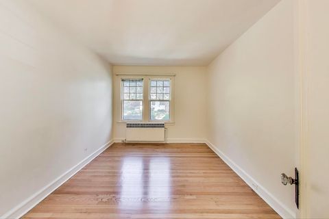 Tiny photo for 566 Bellevue Place, Highland Park, IL 60035 (MLS # 12501496)