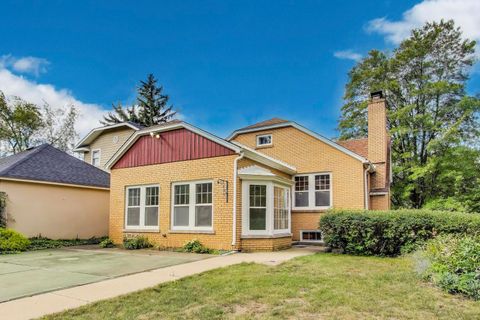 Tiny photo for 566 Bellevue Place, Highland Park, IL 60035 (MLS # 12501496)