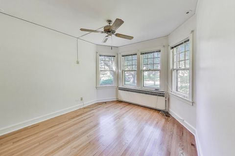 Tiny photo for 566 Bellevue Place, Highland Park, IL 60035 (MLS # 12501496)