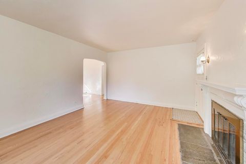 Tiny photo for 566 Bellevue Place, Highland Park, IL 60035 (MLS # 12501496)