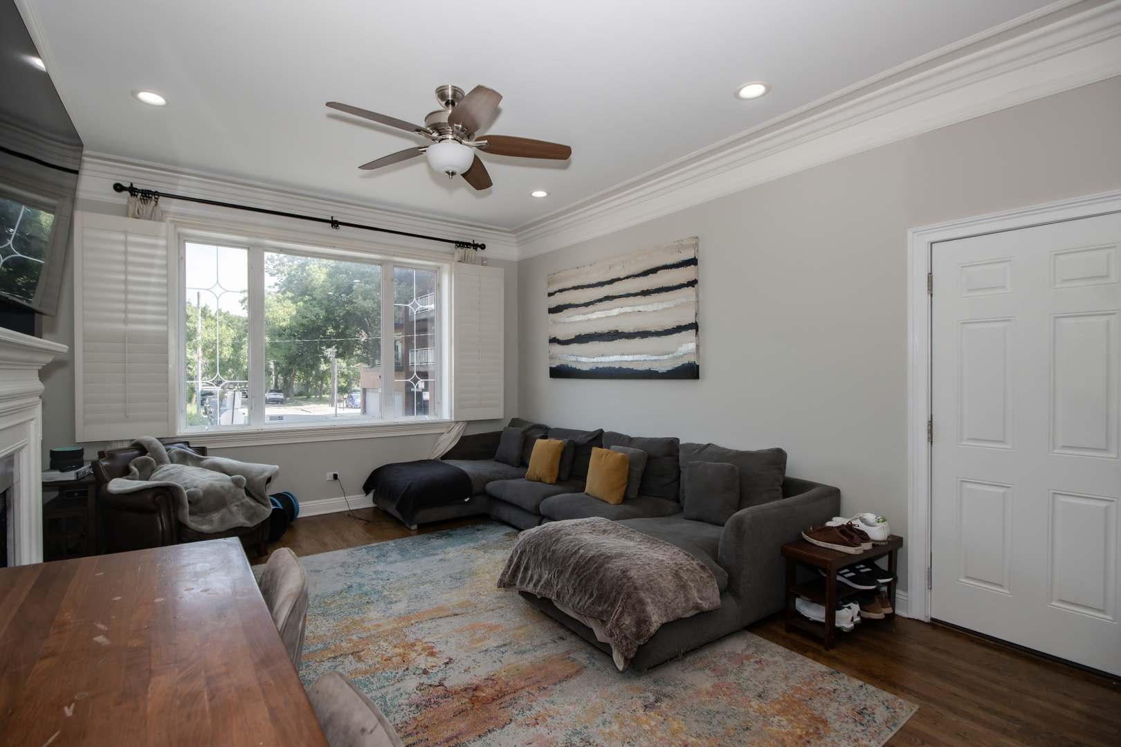 323 W Schiller Street 1W