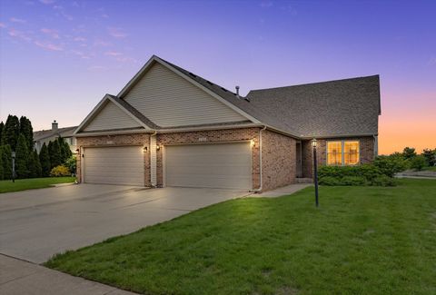 Photo of 2508 Windward Boulevard, Champaign, IL 61821 (MLS # 12640622)