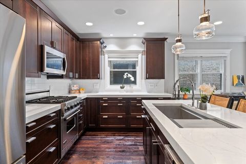 Tiny photo for 3422 N Bosworth Avenue #1, Chicago, IL 60657 (MLS # 12458223)