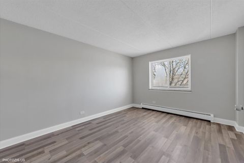 Tiny photo for 586 FAIRWAY VIEW Drive #2C, Wheeling, IL 60090 (MLS # 12548504)