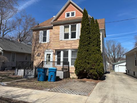 Photo of 1613 W 1st Street, Dixon, IL 61021 (MLS # 12597797)