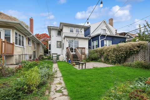 Tiny photo for 514 Wesley Avenue, Oak Park, IL 60304 (MLS # 12453255)