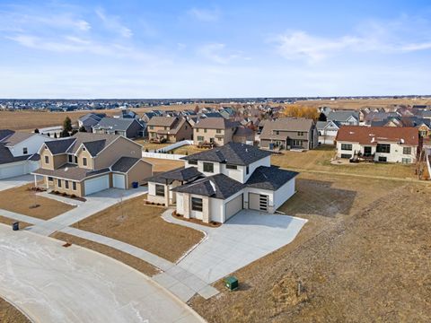 Tiny photo for 6638 Pelican Street, Bettendorf, IA 52722 (MLS # 12555824)