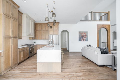 Tiny photo for 6638 Pelican Street, Bettendorf, IA 52722 (MLS # 12555824)