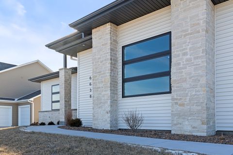 Tiny photo for 6638 Pelican Street, Bettendorf, IA 52722 (MLS # 12555824)