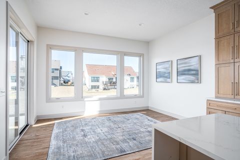 Tiny photo for 6638 Pelican Street, Bettendorf, IA 52722 (MLS # 12555824)