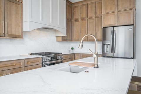 Tiny photo for 6638 Pelican Street, Bettendorf, IA 52722 (MLS # 12555824)