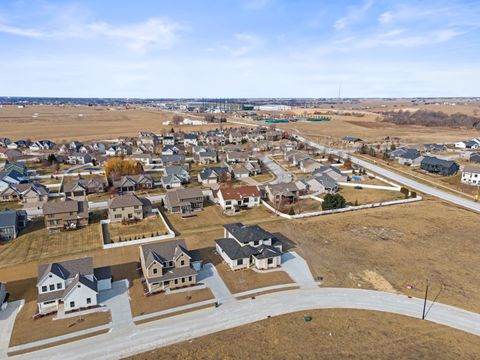 Tiny photo for 6638 Pelican Street, Bettendorf, IA 52722 (MLS # 12555824)