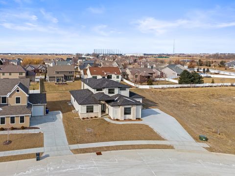 Tiny photo for 6638 Pelican Street, Bettendorf, IA 52722 (MLS # 12555824)