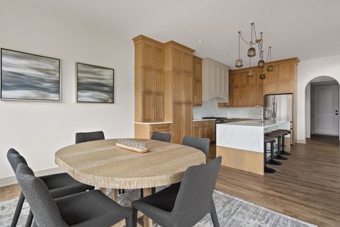 Tiny photo for 6638 Pelican Street, Bettendorf, IA 52722 (MLS # 12555824)