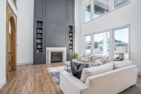 Tiny photo for 6638 Pelican Street, Bettendorf, IA 52722 (MLS # 12555824)