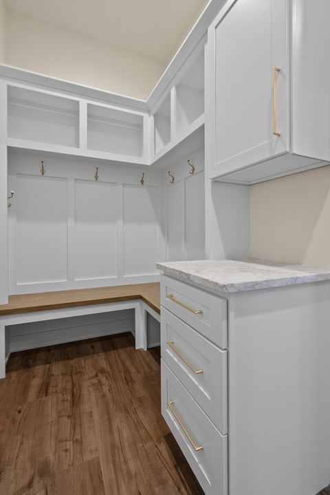 Tiny photo for 6638 Pelican Street, Bettendorf, IA 52722 (MLS # 12555824)