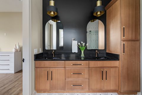 Tiny photo for 6638 Pelican Street, Bettendorf, IA 52722 (MLS # 12555824)