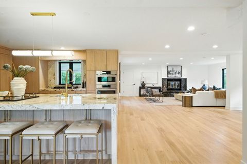 Tiny photo for 5603 S Garfield Street, Hinsdale, IL 60521 (MLS # 12446896)