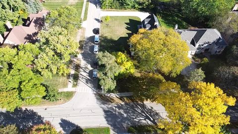 Tiny photo for 5603 S Garfield Street, Hinsdale, IL 60521 (MLS # 12446896)