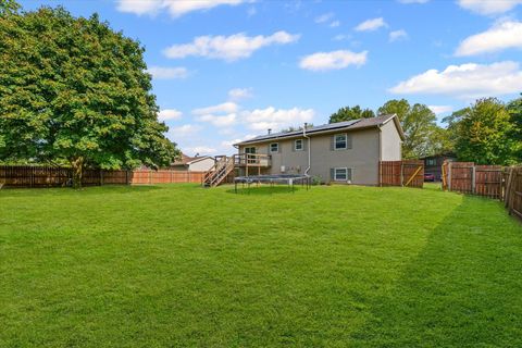Tiny photo for 903 S Trailside Drive, Mahomet, IL 61853 (MLS # 12476602)