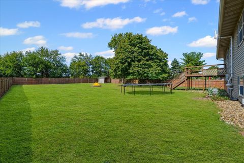 Tiny photo for 903 S Trailside Drive, Mahomet, IL 61853 (MLS # 12476602)